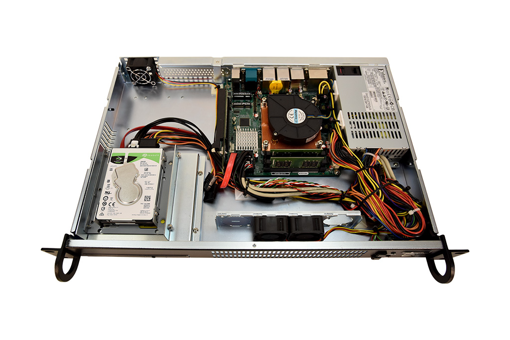 PC rackable - SR-1550 - Stealth - serveur / Intel® Core i7 / Intel® Core i5